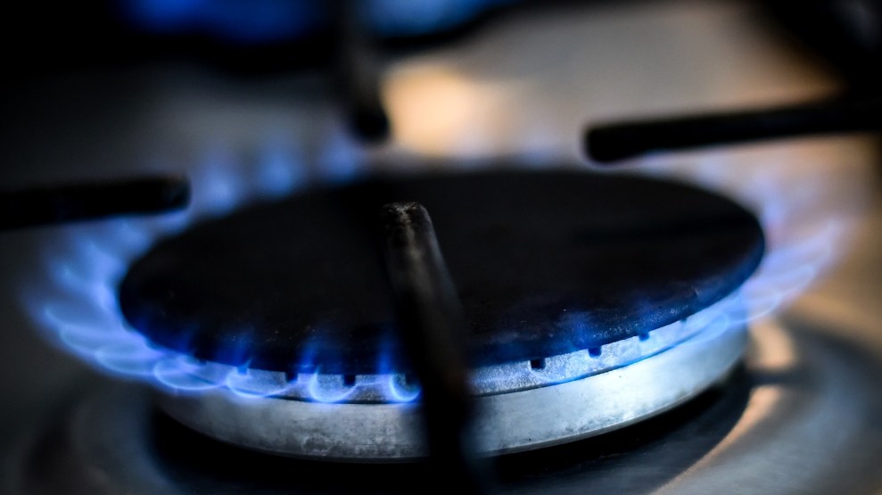 There's a battle over your gas stove, climate change and health : NPR