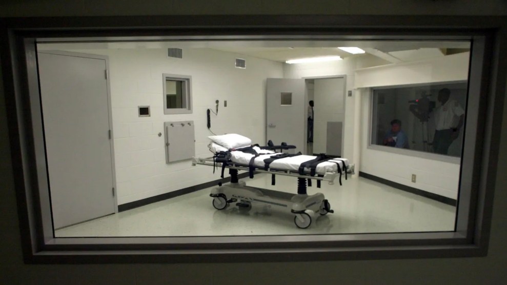 Alabama's lethal injection chamber at Holman Correctional Facility in Atmore, Ala., is pictured in this Oct. 7, 2002 file photo.