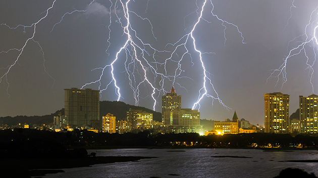 The US Will See 50 Percent More Lightning Strikes, Thanks to Global Warming  – Mother Jones